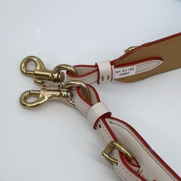 Coach 22887 Novelty Complimentary 3D Tea Rose Plaque Leather Bag Strap Chalk NWT - Picture 10 of 10